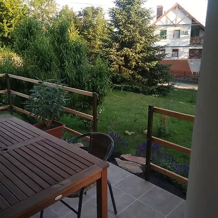 Balatuniversum Apartmanhouse Révfülöp