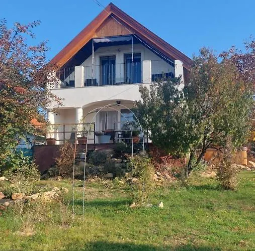 Balatuniversum Apartmanhouse 레브풀롭